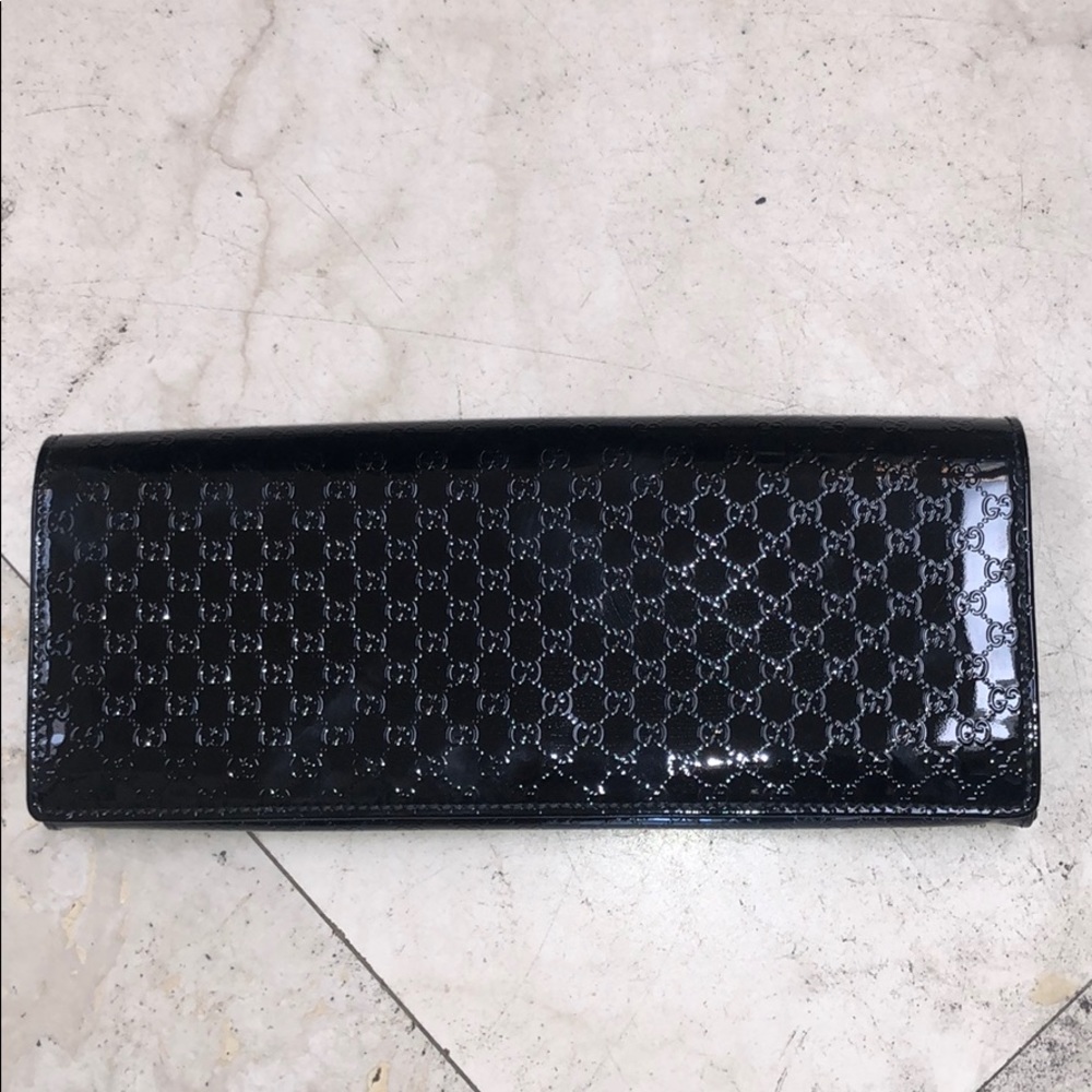 Gucci Black Microguccissima Patent Leather Clutch